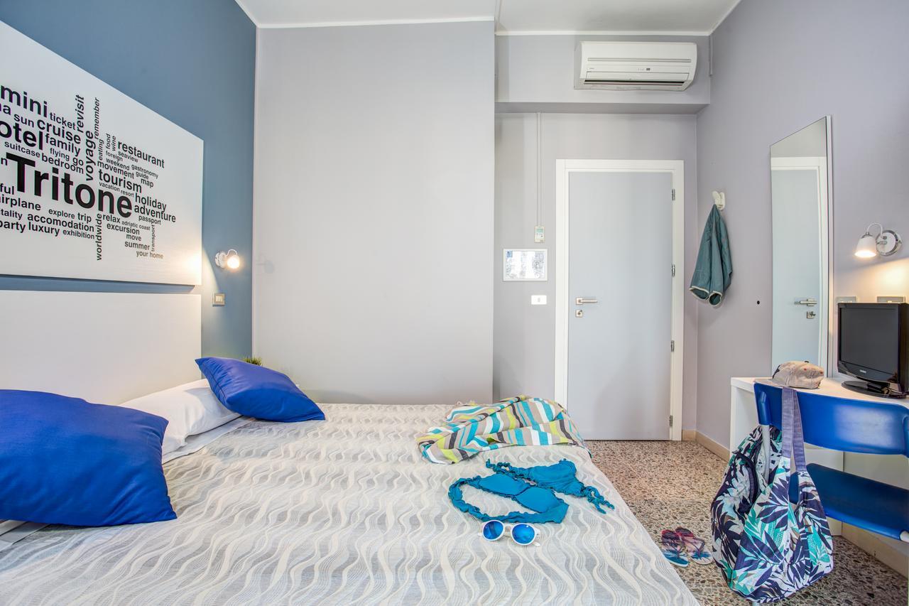 Hotel Tritone ริมินี ภายนอก รูปภาพ