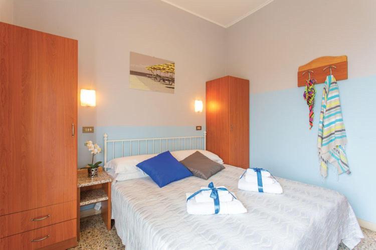 Hotel Tritone ริมินี ภายนอก รูปภาพ